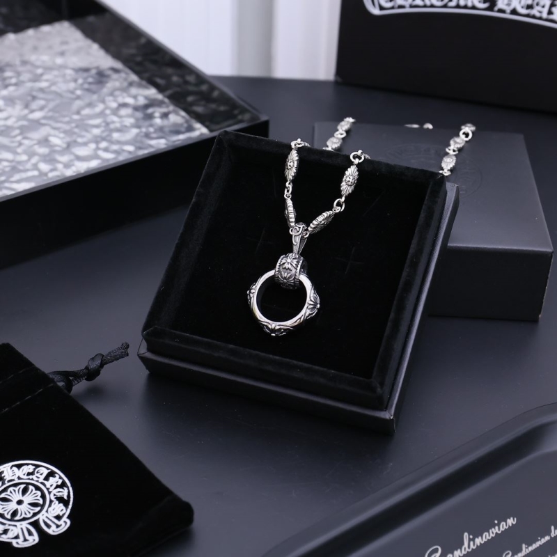 Ch**me He**ts necklaces